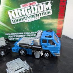 Transformers Kingdom War for Cybertron Golden Disk Puffer & Road Ranger Lot