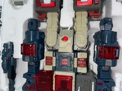 Toyworld TW-H04 Infinitor Fortress Maximus ShipinUSA