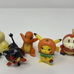 Pokémon Mini Figures Lot Of 10 Figures Jazwares Pickachu Mimikyu Charmander