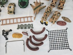 1990s era DAMAGED Military Vehicles Figures & Acc. Lot TANKS, Boats, Jeeps, Jets