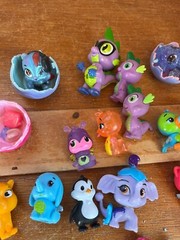 Large Lot of Mini Vinyl Plastic Rubber Sparkly & Not Cutsy Animal Play Figures –