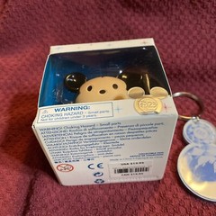 DISNEY D23 EXPO exclusive TSUM TSUM figure MICKEY MOUSE VINYL 2015 & Keychain