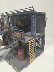Scene In A Box – SIB 08 & 09 – OUTPOST WAREHOUSE Diorama 1:18 / 1:24 Fresh Retro