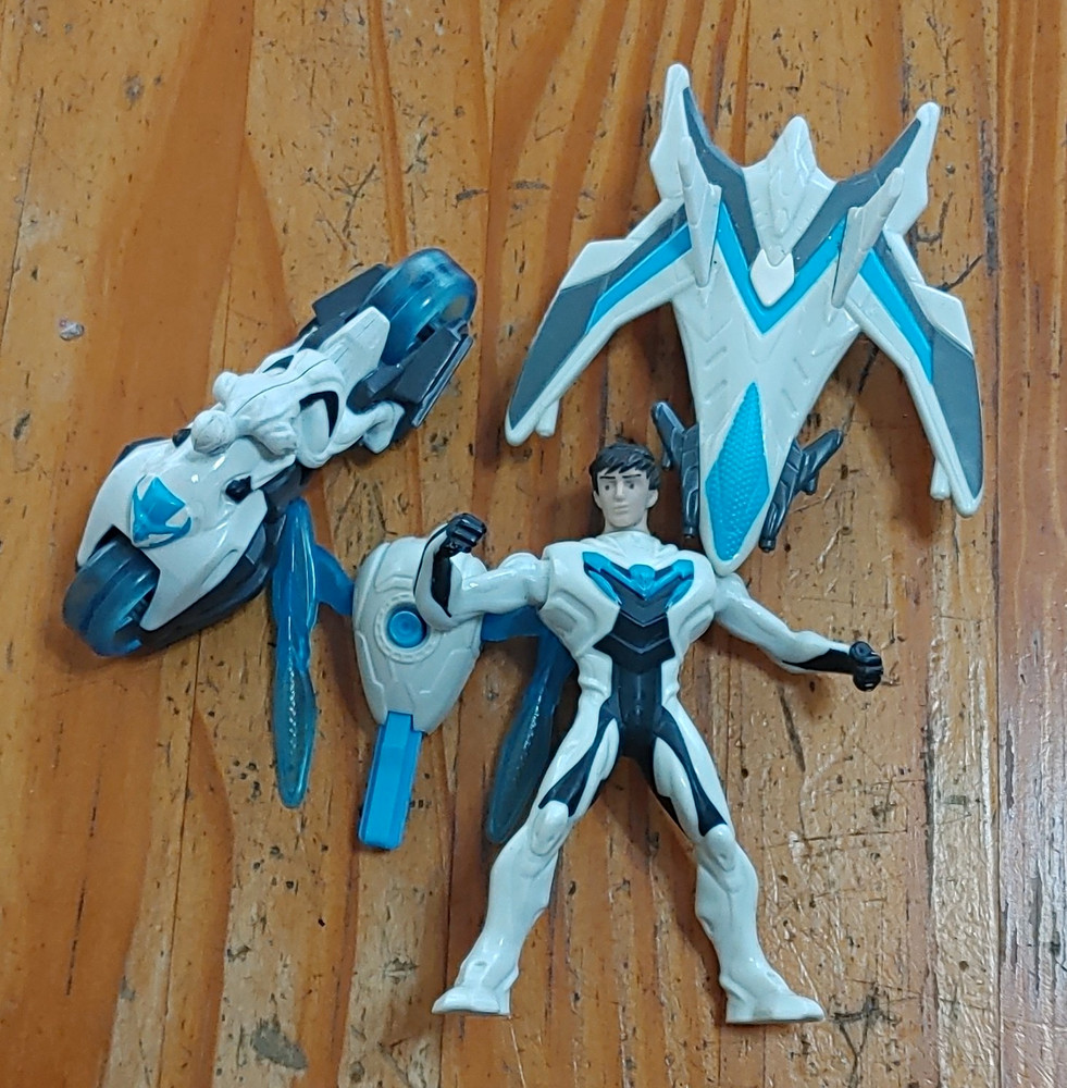 Action Figure Set w/ Vehicle & Accessories White Blue Black Gray Plastic Toy