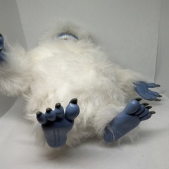 Bumble Abominable Snowman 8″ Action Figure Playing Mantis Rudolph Christmas 2000