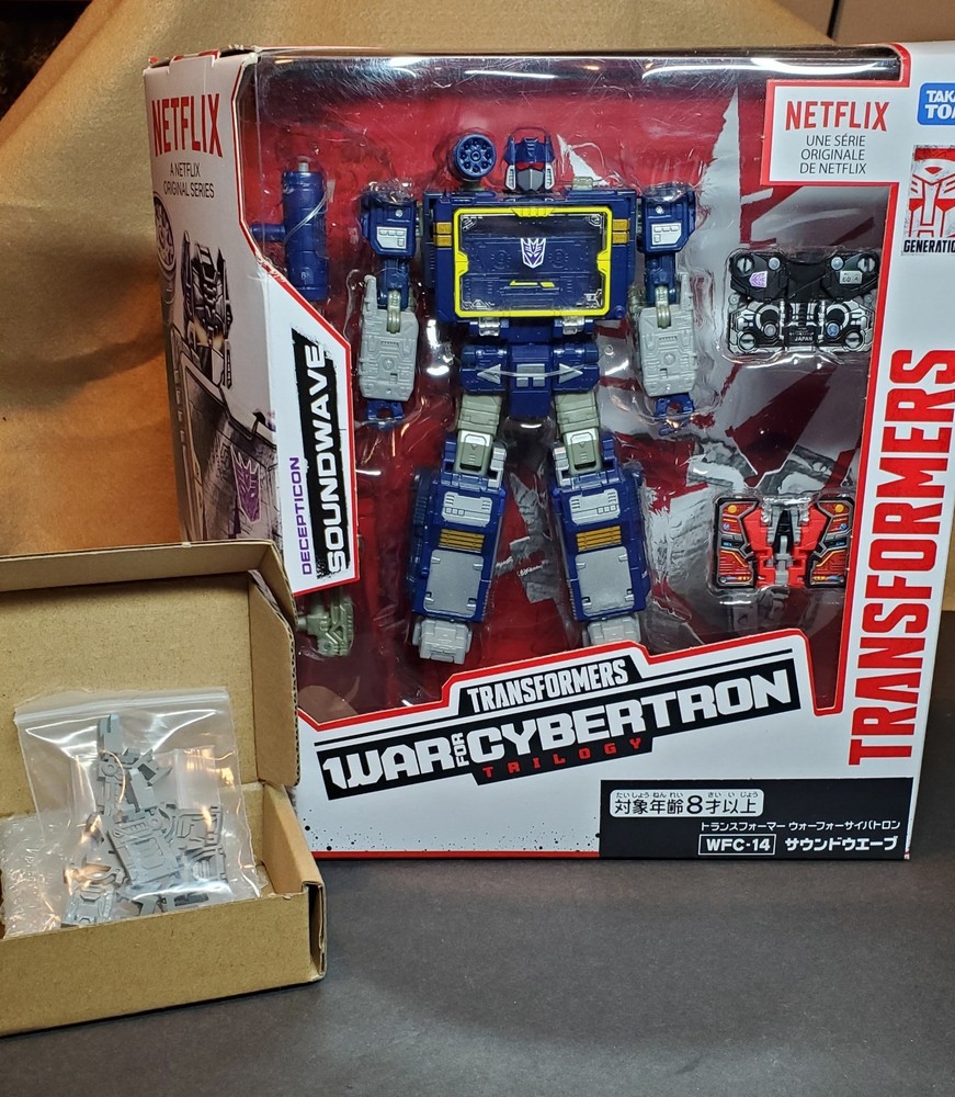 New Transformers WFC Netflix Soundwave + Go Better Studio GX-19 Upgrade Kit