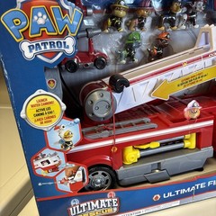 New Paw Patrol Ultimate Rescue Fire Truck w 6 Pups And More! Hard To Find!