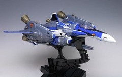 DX Chogokin VF-25G Messiah Valkyrie (Michael Blanc’s Unit) Macross Frontier