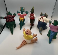 VTG Dinosaurs TV Show Figures-Sinclair Family Disney 1990s with Accessories Lot