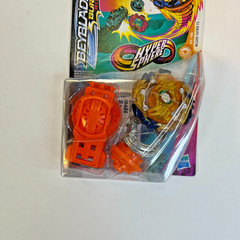 BEYBLADE BURST RISE “HYPER SPHERE” LAUNCHER PACK – WIZARD FAFNIR F5