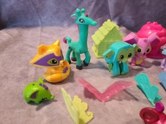 Lot of 15 ANIMAL JAM Figures WildWorks Jazwares And Accessorie+