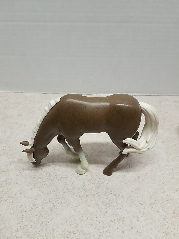 Figurine Just Play DWA LLC Horse Grazing Brown White