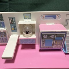 Powerpuff Girls 2 in 1 Flip to Action Playset Transformation Lab to Bedroom Toy