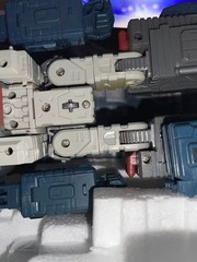 Toyworld TW-H04 Infinitor Fortress Maximus ShipinUSA