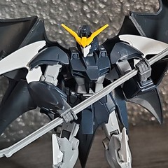 Bandai Gundam Universe Mobile Suit Action Figure Mixed Lot of 4 + 1 Model Kit