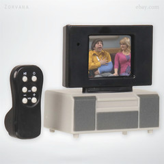 Tiny TV Classics The Big Bang Theory Season 4 Mini TV w/ Remote – Plays Clips!