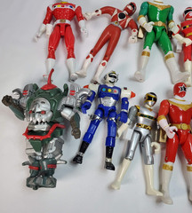 Lot of 10 Vintage Mighty Morphin Power Rangers Figures Red Green Blue Silver