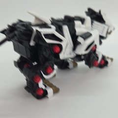 Tomy Zoids White Liger Zero Robot Figure 2002 Hasbro Incomplete