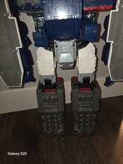 Transformers Titan Returns Fortress Maximus Action Figure