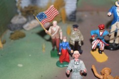 INTERESTING LOT OF PLASTIC/RUBBER FIGURES FROM 1950-80