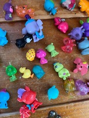 Large Lot of Mini Vinyl Plastic Rubber Sparkly & Not Cutsy Animal Play Figures –