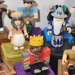 Roblox Lot of 12 Action Figures with Accessories & Box Collectable Toys NO CODES