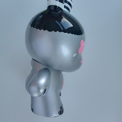 Kidrobot Buff Monster 8 Inch Dunny 2009 Vaulted Limited Edition Silver Vinyl