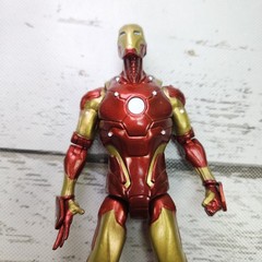 Diamond Select Marvel Select Bleeding Edge Iron Man 2013 7″ Action Figure