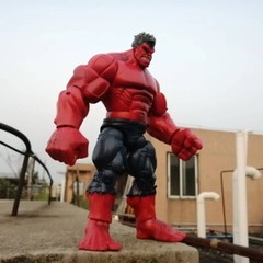 Hasbro Red Hulk Action Figure 8″ old loose