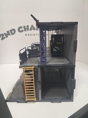 Scene In A Box – SIB 08 & 09 – OUTPOST WAREHOUSE Diorama 1:18 / 1:24 Fresh Retro