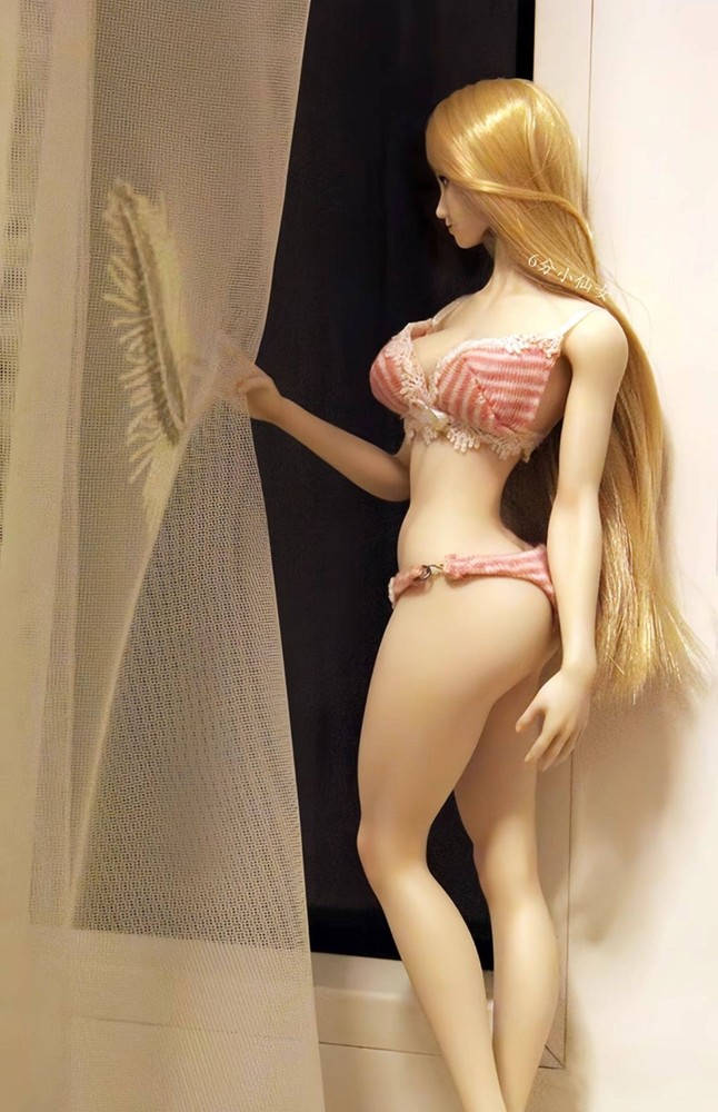 UANDD UD 1:6 Plump Hip Mid Bust Girl 12″ Female Action Figure Seamless Doll Body