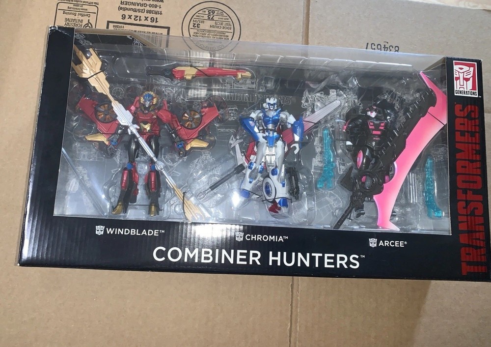 Transformers Combiner Hunters. New Sealed.