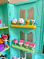 Gabby’s Dollhouse Purrfect Playset 2FT Tall Figures Cats Accessories Works