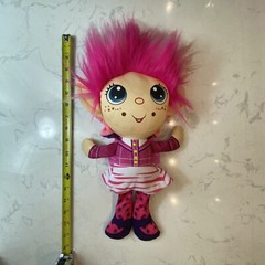 FlipZee Trolls Pretty Pink Plush doll- Flip Zee Girls – 2 dolls in 1 – 15″