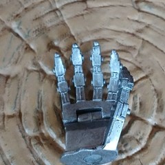 NECA TERMINATOR 2 T-800 ENDOSKELETON HAND ONLY PART 18″ 1/4 SCALE REP. PART