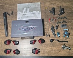 Hot Toys 1/6 Scale Batman Futura Knight Version