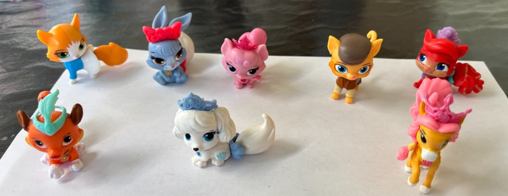 Assorted Lot OF 8 Disney Princess Palace Pets Mini Figures Friends Toys