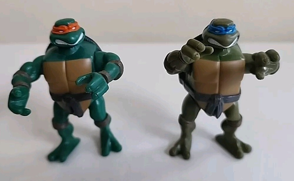 2004 TMNT Teenage Mutant Ninja Turtles 3″ Action Figures Leonardo Michaelangelo