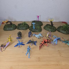 Disney World of Avatar Pandora Toy Collectable Mini Action Figures Set Of 19