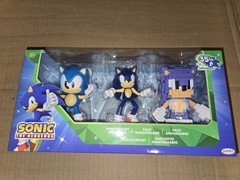 35th Anniversary Classic Sega Sonic & 16-Bit Sonic Action Figure 3-Pack New NIB