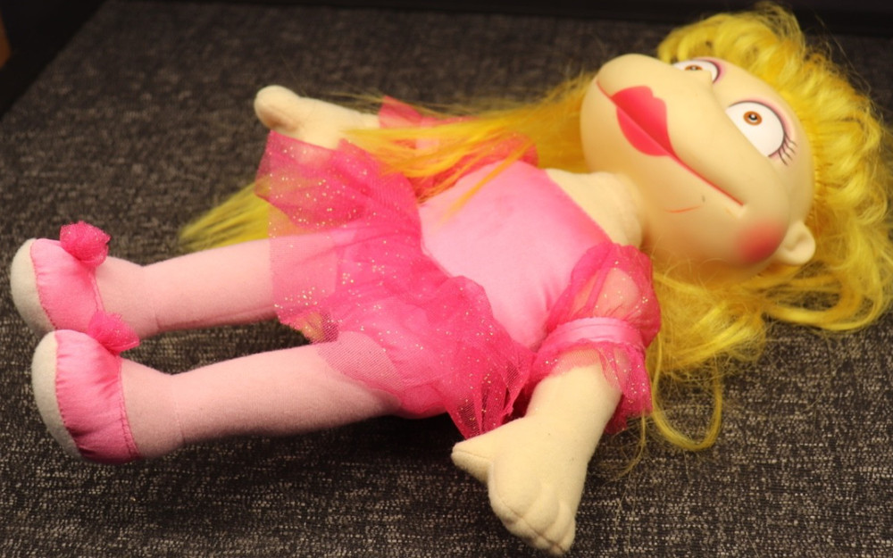 12″ Nick Rugrats Make Up Pretty Angelica Pickles Princess Doll Mattel 1999