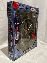 ToyBiz Marvel X-MEN Movie MUTANT REVOLUTION Cyclops Wolverine Storm LEGENDS NEW