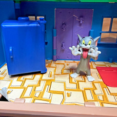 Tom & Jerry Tricky Trap House Vintage VERY RARE Toy Playset Playhouse