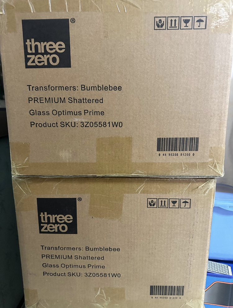 In Stock New Threezero Premium Shattered Glass Optimus Prime 19in Action Figure