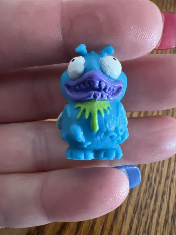 The Trash Pack Series 3 Feral Fly Blue Rare 1″ Collectible Figure Adult Owned
