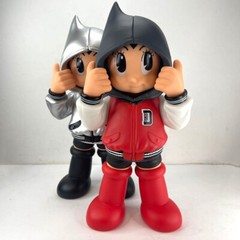 2 Pcs Set – 10″ Astro Boy Hoodie Figure Anime Cartoon Japan Figurine Toy USED