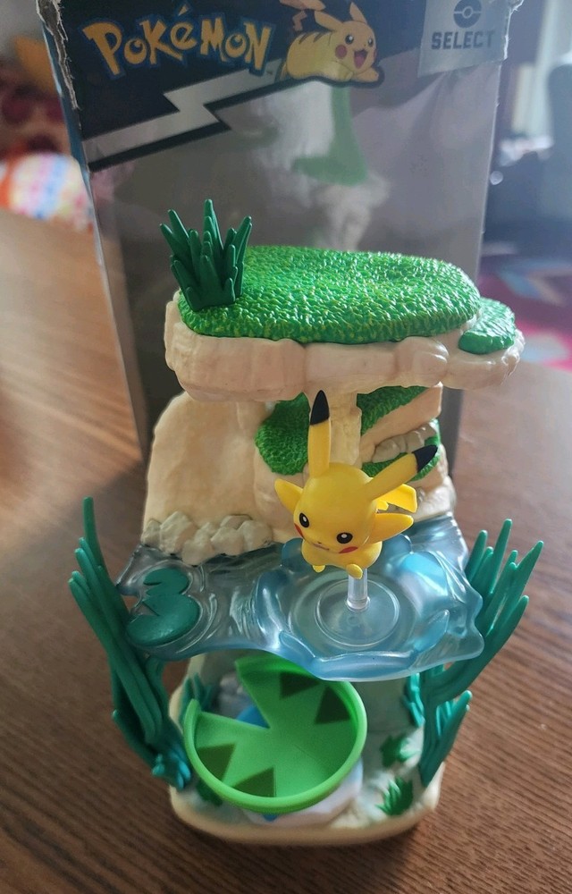 Pokemon Select Shoreside Lake Environment & Figure Display Set *Pikachu & Lotad*