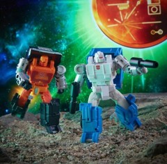 Transformers Generations Golden Disk Collection Autobot Road Ranger & Puffer