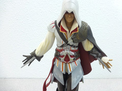 Assassins Creed II 2 Ezio Collector’s Edition Statue 9″ Figure NO BOX