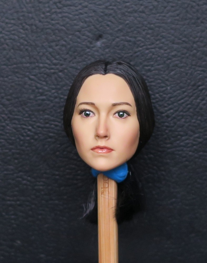 KUMIK KM18-45 Boxed 1/6 scale Female head sculpt NEW